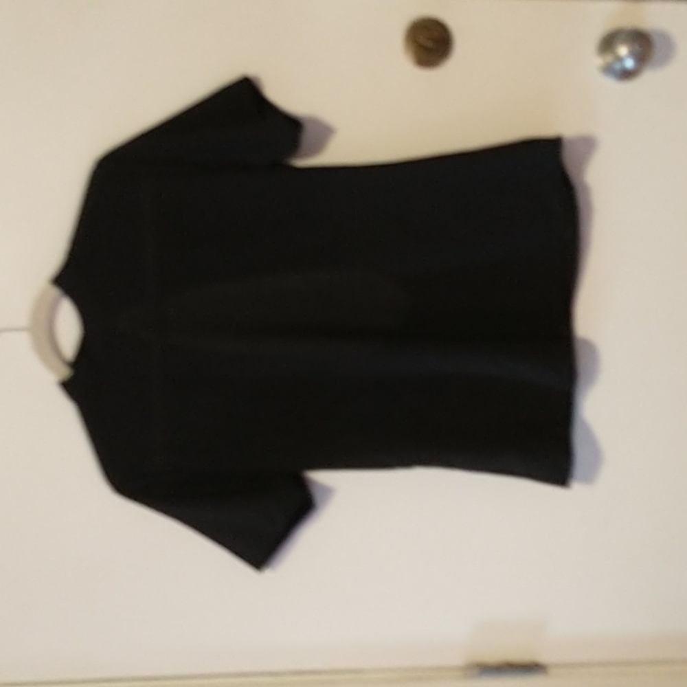 Backless blouse - Picture 2 of 3